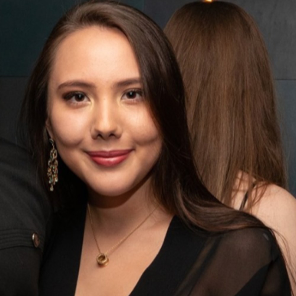 Meet your Posher, Rebecca